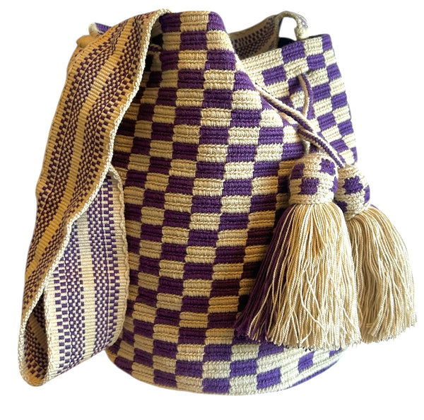 Wayuu estampado en colores crudo y lila. Tamaño L.