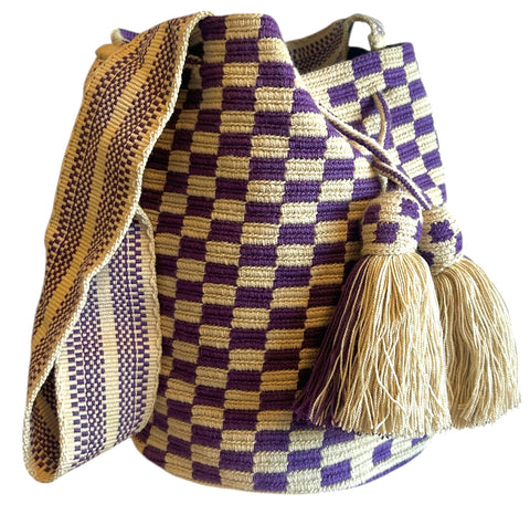 Wayuu estampado en colores crudo y lila. Tamaño L.
