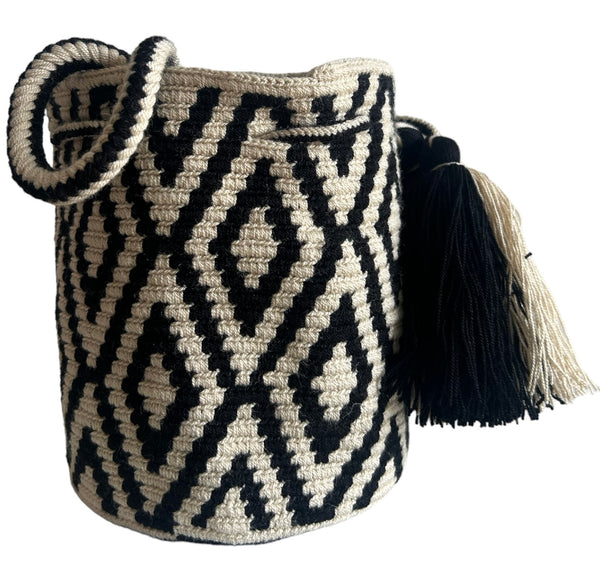 Wayuu estampado en colores crudo y negro  tamaño S